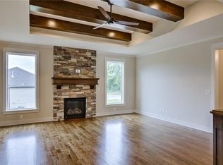 2452 W 179th St, Overland Park, KS 66085