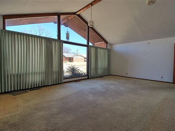 5th image of 1700 NE 51st St