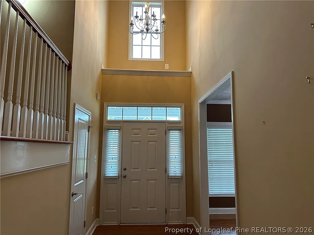 4 bed, 2.5 bath, 2420 sqft, $2,310 — Photo 4