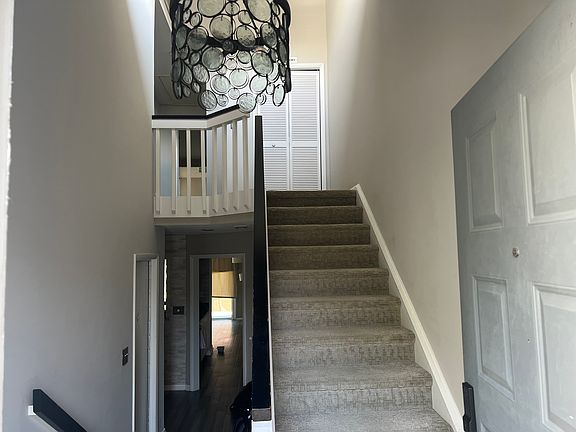 Foyer.