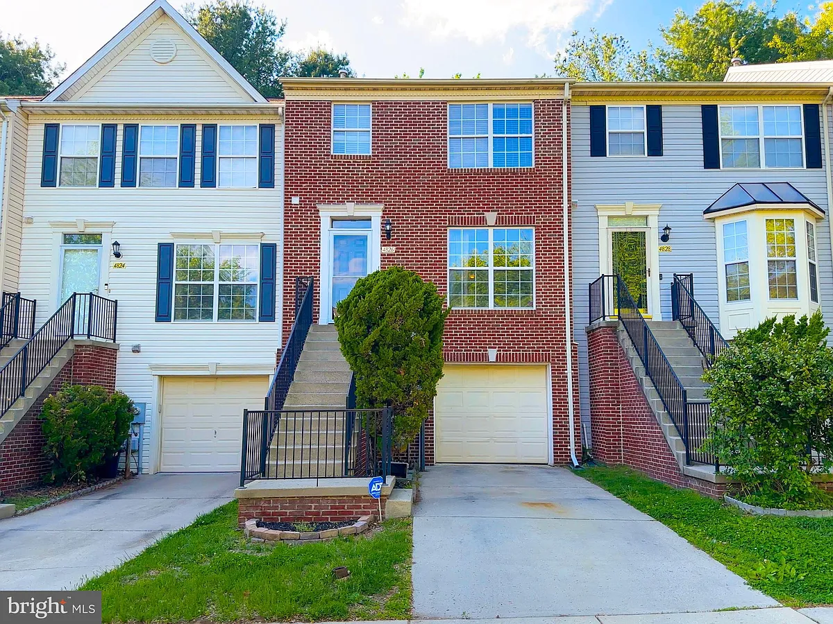Photo 2 of 33 - 4826 Buxton Cir - Owings Mills, MD Building Photo - 4826 Buxton Cir