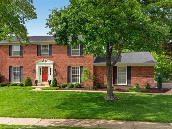 12847 Haw Thicket Ln, Saint Louis, MO 63131
