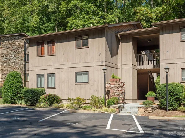 49 Lake Dr APT M-1, Hendersonville, NC 28739
