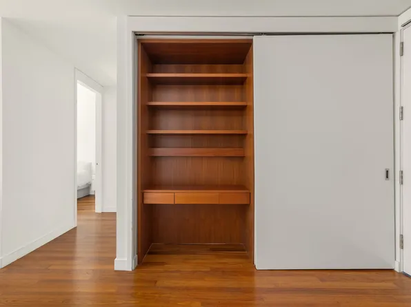 15 William Street 7B image 8 of 8