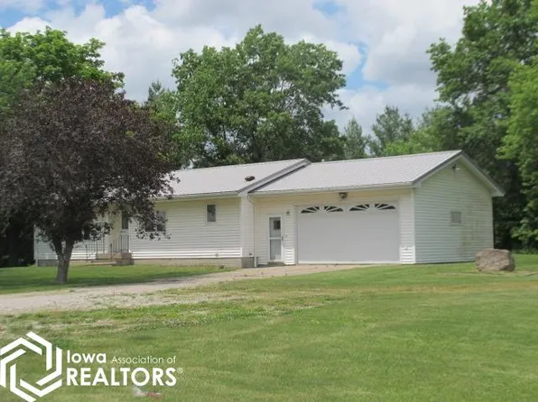29454 422nd St, Russell, IA 50238