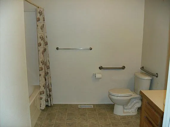 1212 W Columbia Ave — Photo 11