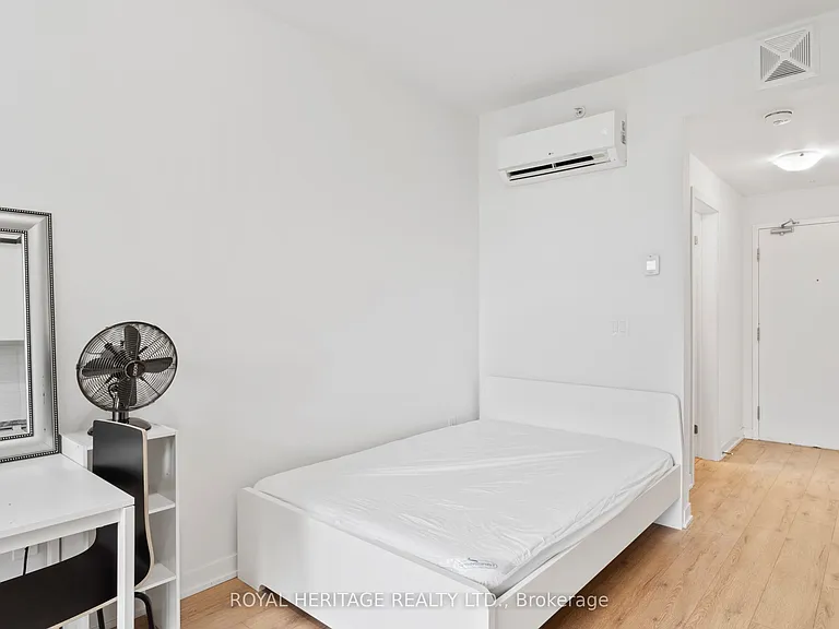 1800 Simcoe St N #307 — Photo 9