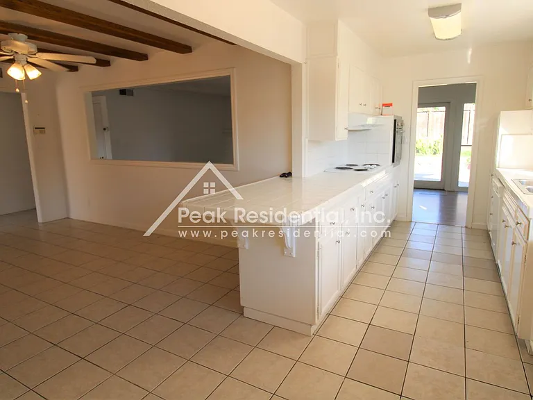 5820 Shenandoah Dr — Photo 6