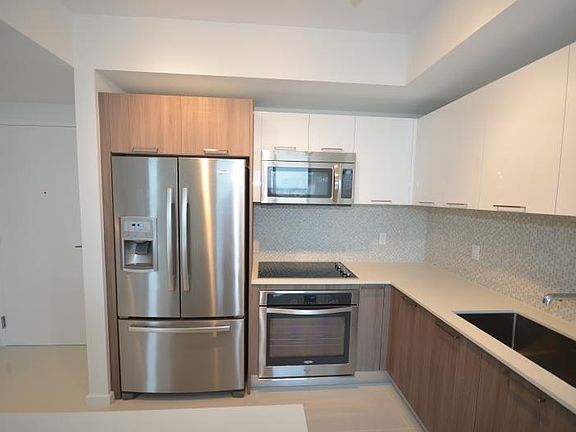 5th image of 5300 Paseo Dr #805