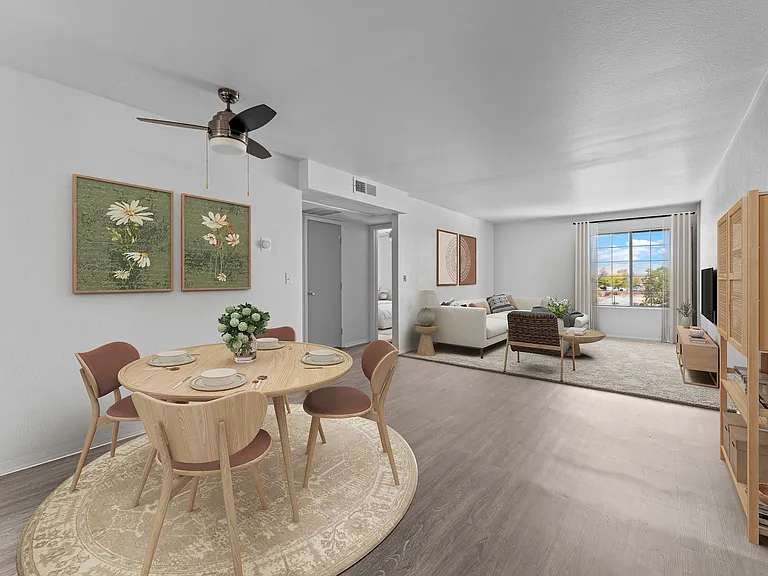 Coronado Glen Apartments — Photo 7