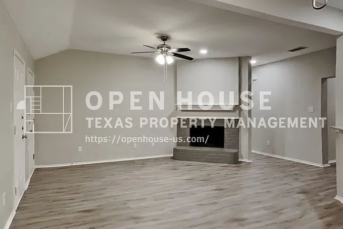 3 bed, 2.0 bath, 1444 sqft, $2,200 — Photo 4