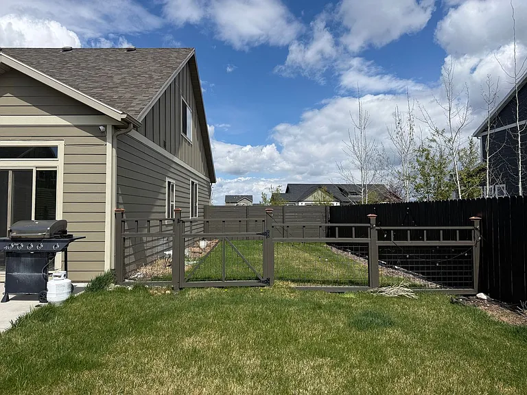 631 Cameron Loop — Photo 18