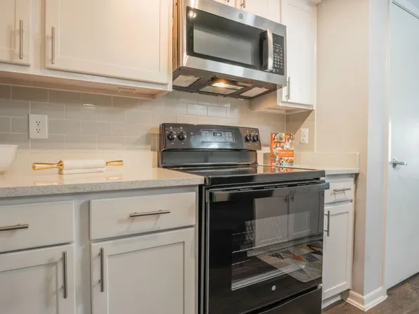 Lakebridge Townhomes