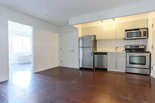 Rented by Arche Nest LLC | media 23