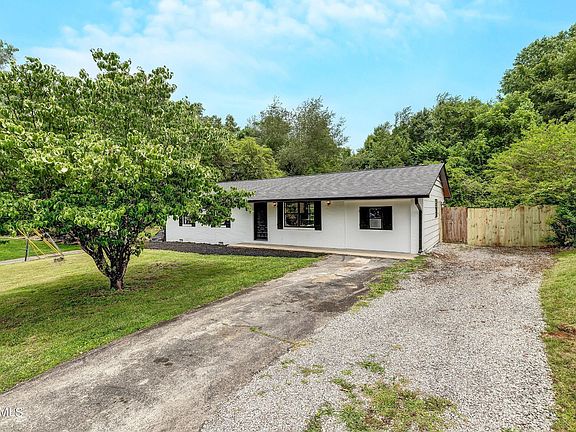 2nd image of 6325 Shaftsbury Dr