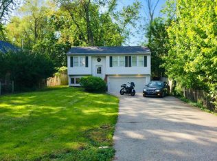 1406 Cary Rd, Algonquin, IL 60102