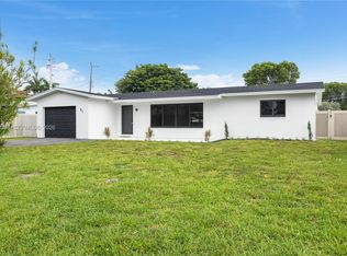 21 SE 7th St, Pompano Beach, FL 33060