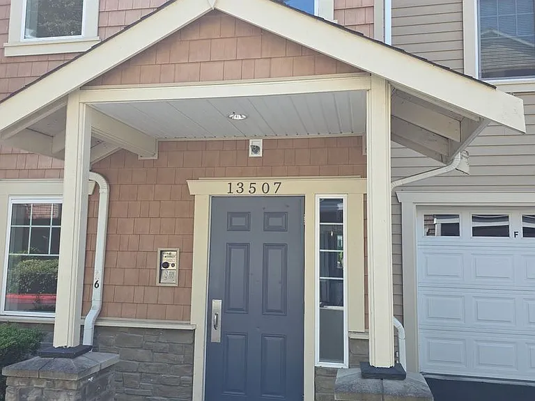13507 97th Ave E #303 — Photo 3