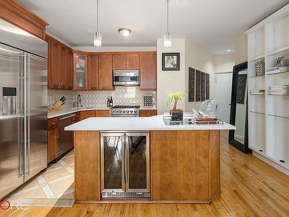 4th image of 14 Prince St APT 3B