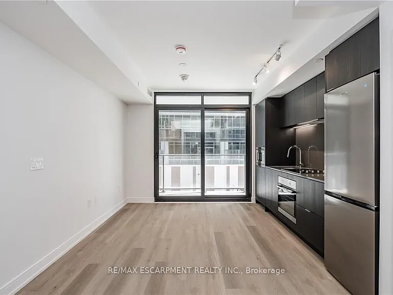 1 Jarvis St #422 — Photo 16