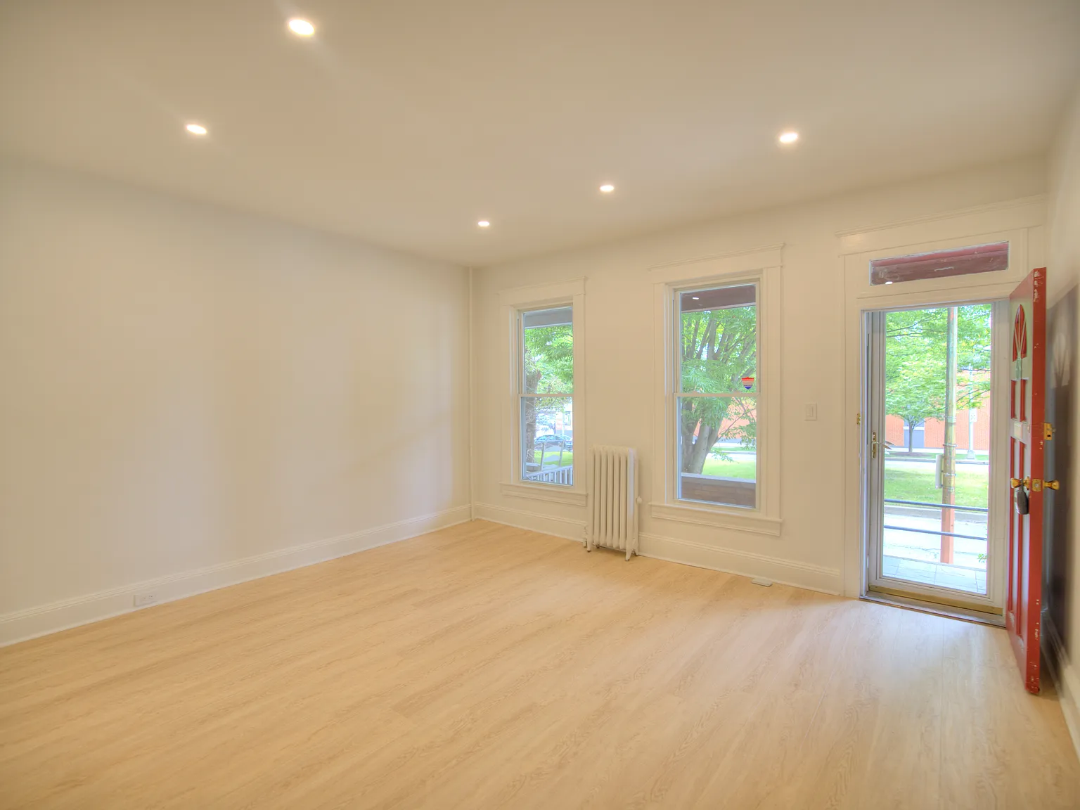 3 bed, 1461 sqft, $2,500 — Photo 3