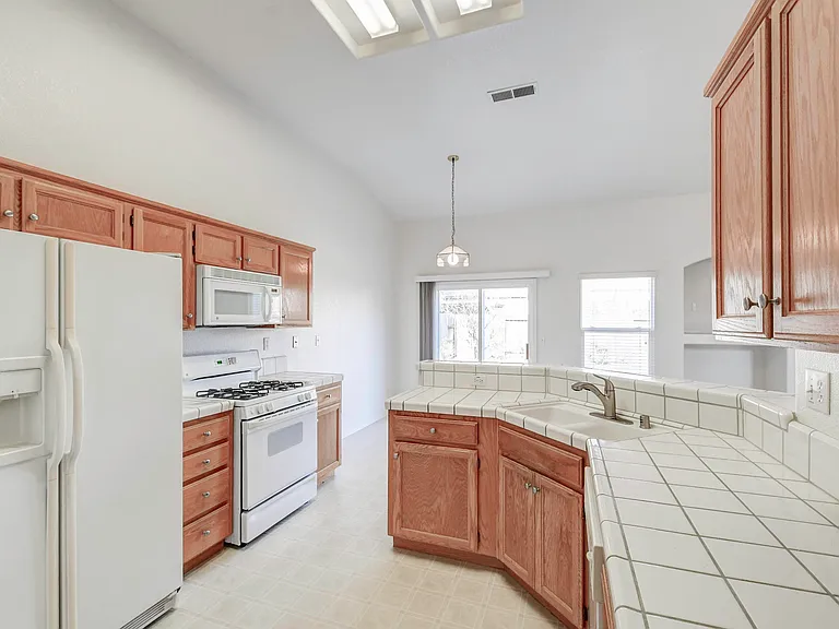 9310 Village Tree Dr — Photo 10