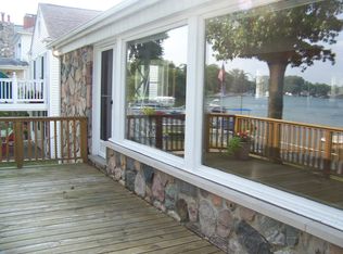 9555 Firwood Rd, South Lyon, MI 48178