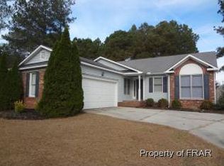 112 Stonesthrow Ln, Raeford, NC 28376