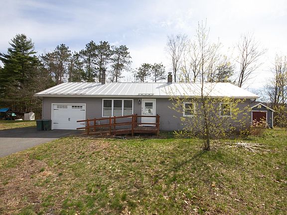 2nd image of 5 Pine Ridge Road