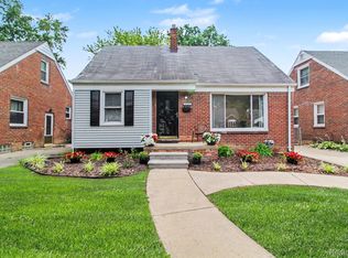 2912 N Wilson Ave, Royal Oak, MI 48073