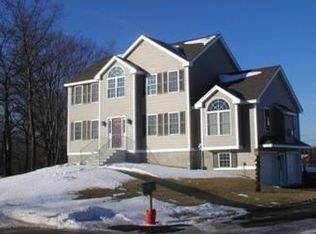 111 Cartpath Rd, Dracut, MA 01826