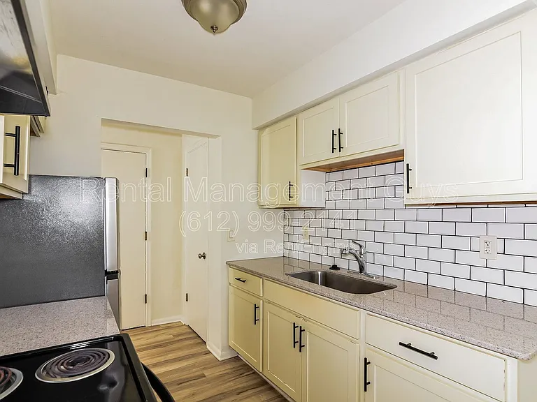 3001 N. 3rd St — Photo 3