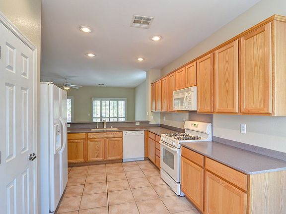 5th image of 2173 Burris Hill Dr