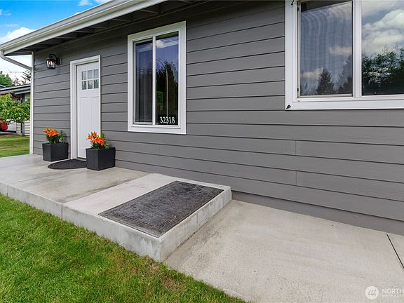 2nd image of 32318 110th Avenue SE