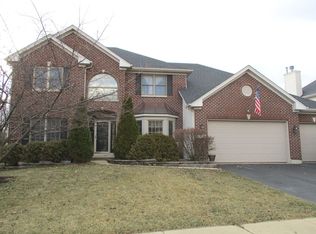 2105 Rockland Dr, Aurora, IL 60503