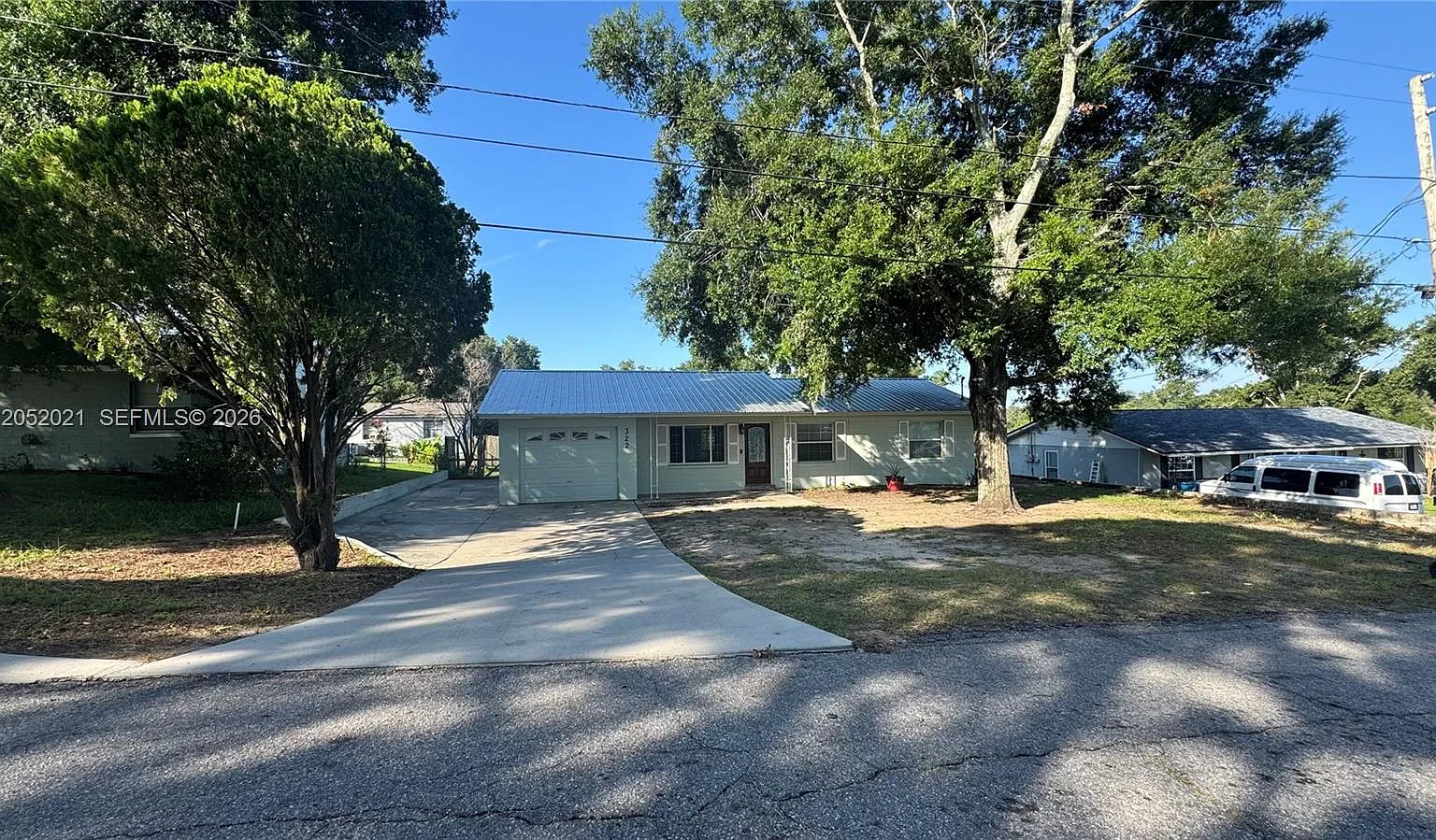 3 bed, 1.5 bath, $1,800 — Photo 2