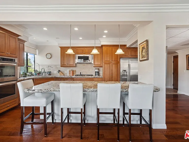 12115 San Vicente Blvd #311 — Photo 1