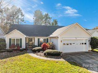 255 Stonehollow Rd, Fletcher, NC 28732
