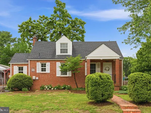 2716 Schooley Dr, Alexandria, VA 22306