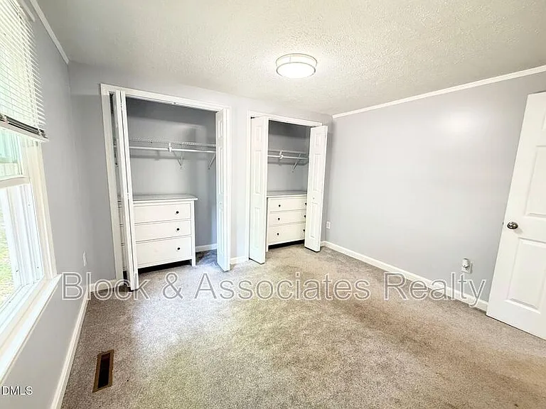 801 Carter Ave — Photo 9