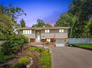 49 Greis Ave, Nesconset, NY 11767