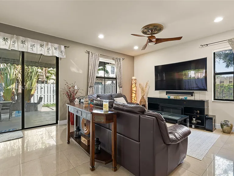 8825 NW 100th Pl — Photo 16