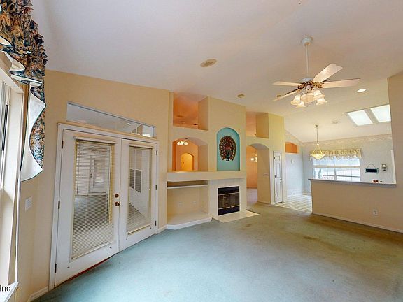 3rd image of 1608 RIVER BREEZE Drive