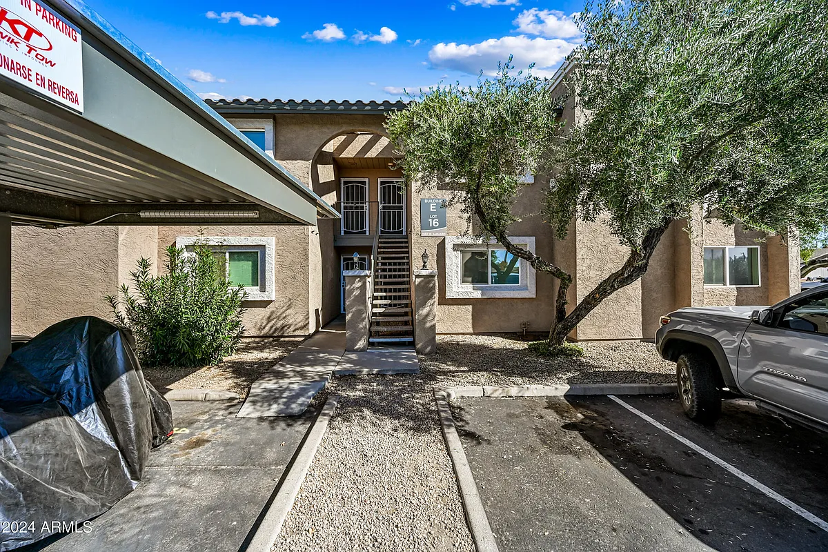 Building Photo - 1560 W Sahuaro Dr #1