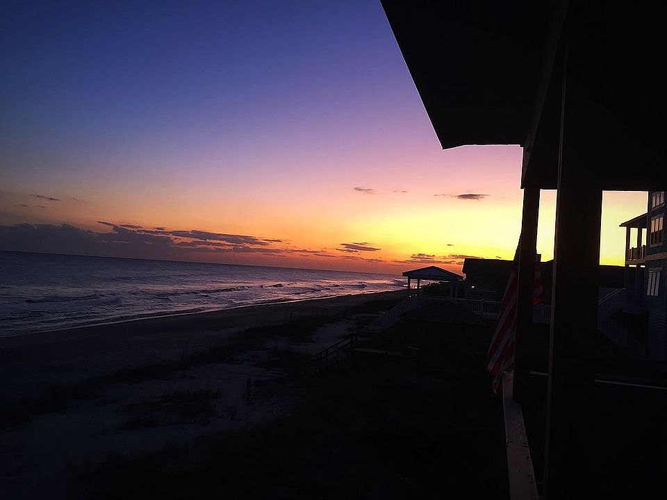 2nd image of 4809 W Beach Dr