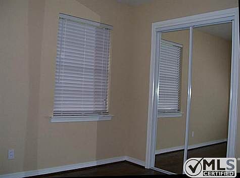 5th image of 406 E Polk St