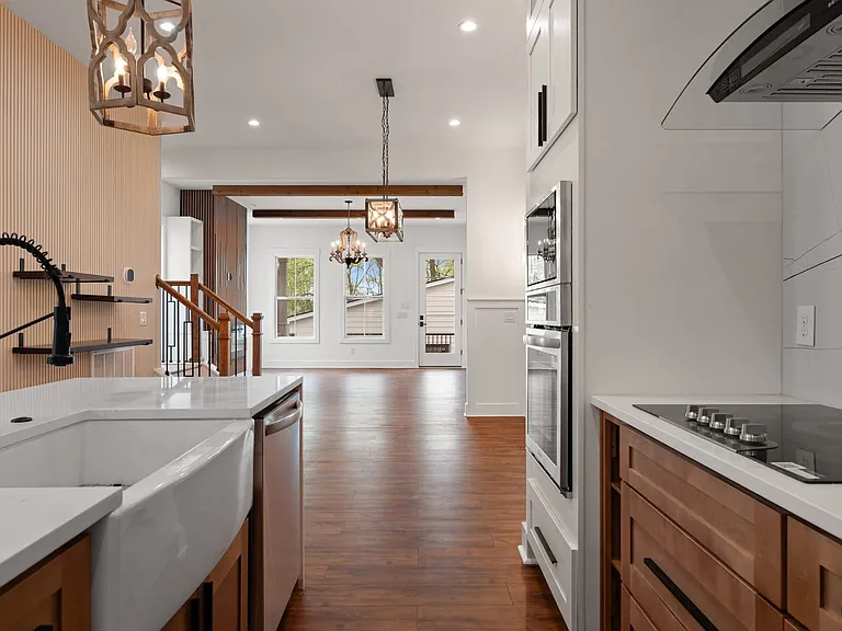 151B Fain St #2 — Photo 4