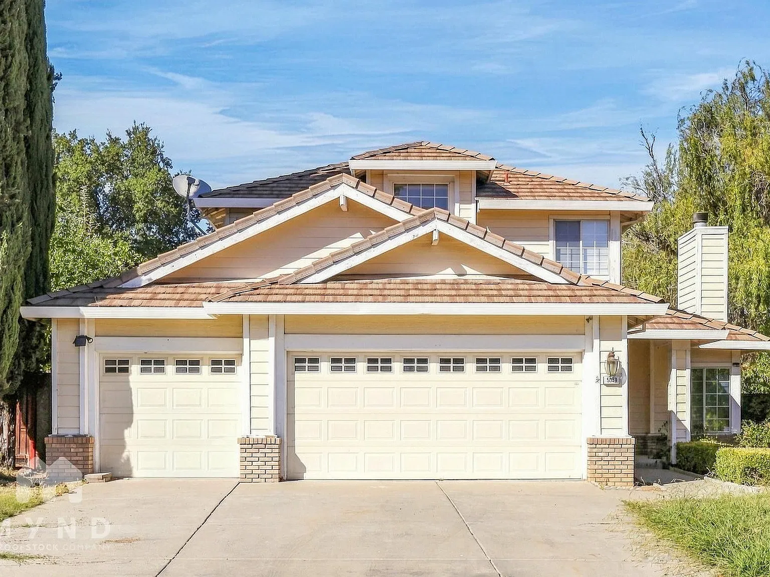 4 bed, 3.0 bath, 1797 sqft, $3,350 — Photo 1