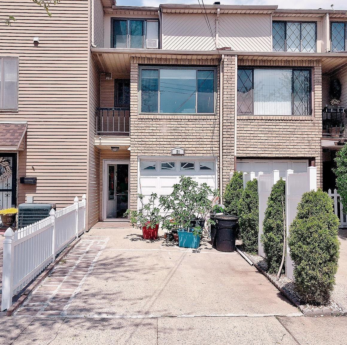 23 Drumgoole Rd E, Staten Island, NY 10312 Zillow