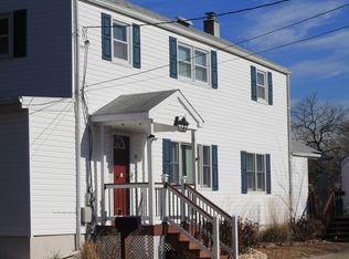 84 Shoreland Ter, Middletown, NJ 07748